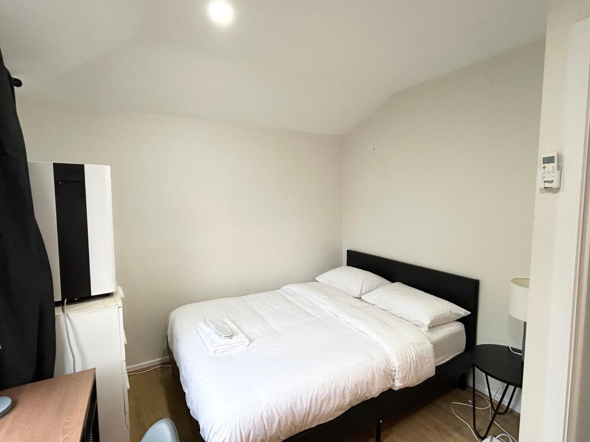 Guest house 26 Gladstone Rd Highgate Hill *